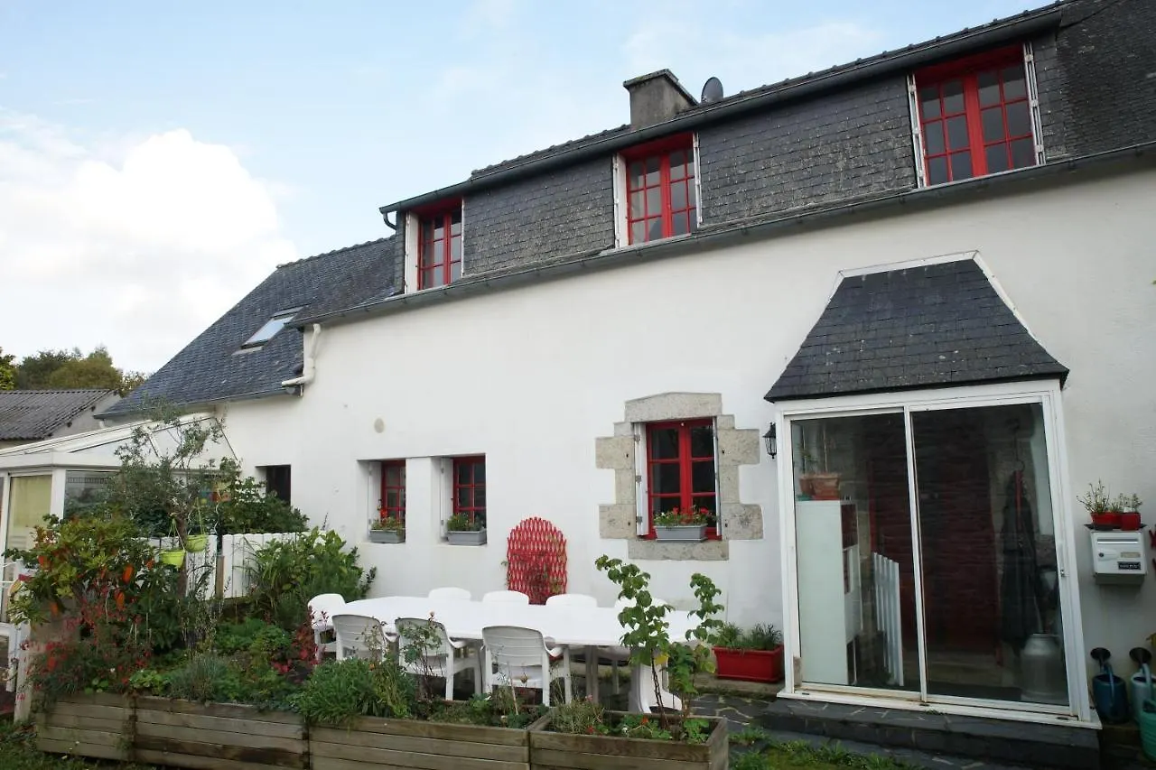 Chez Virginie Et Laurent Bed & Breakfast La Feuillee